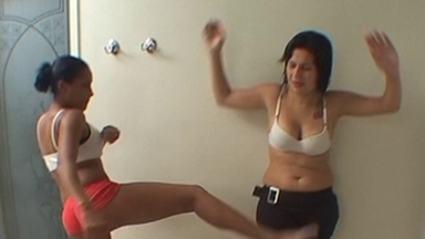 Belly Punching - Disput Interracial - Viviane And Gaby  
